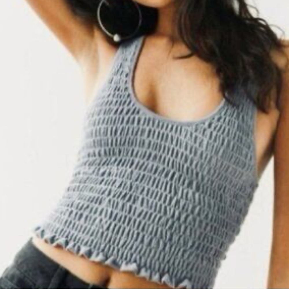 Aritzia Wilfred Free Cropped Smocked Tank Top Small